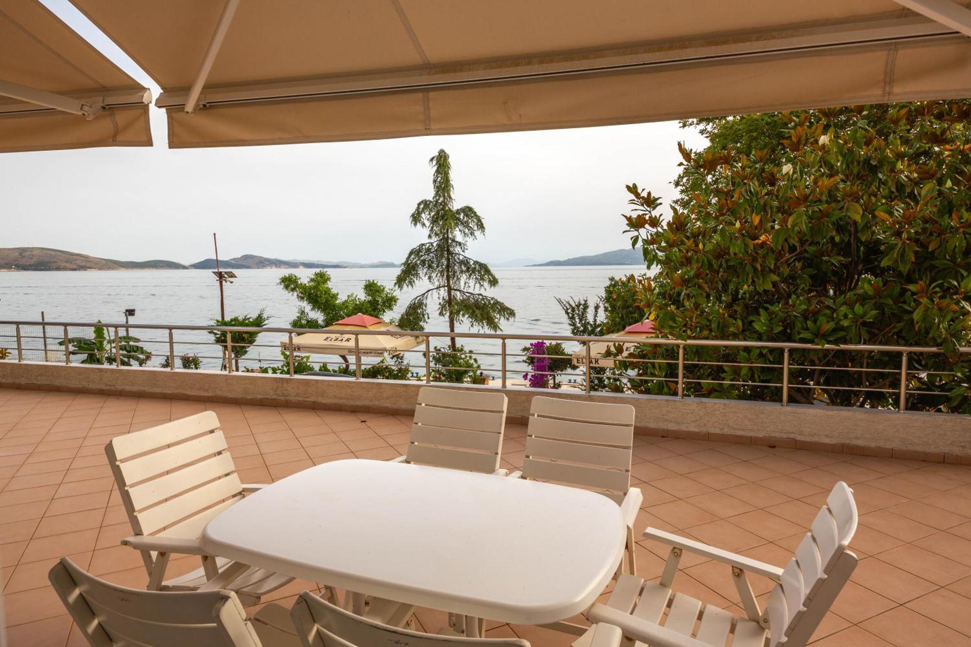 Apartments Cikuli Sarande Bagian luar foto