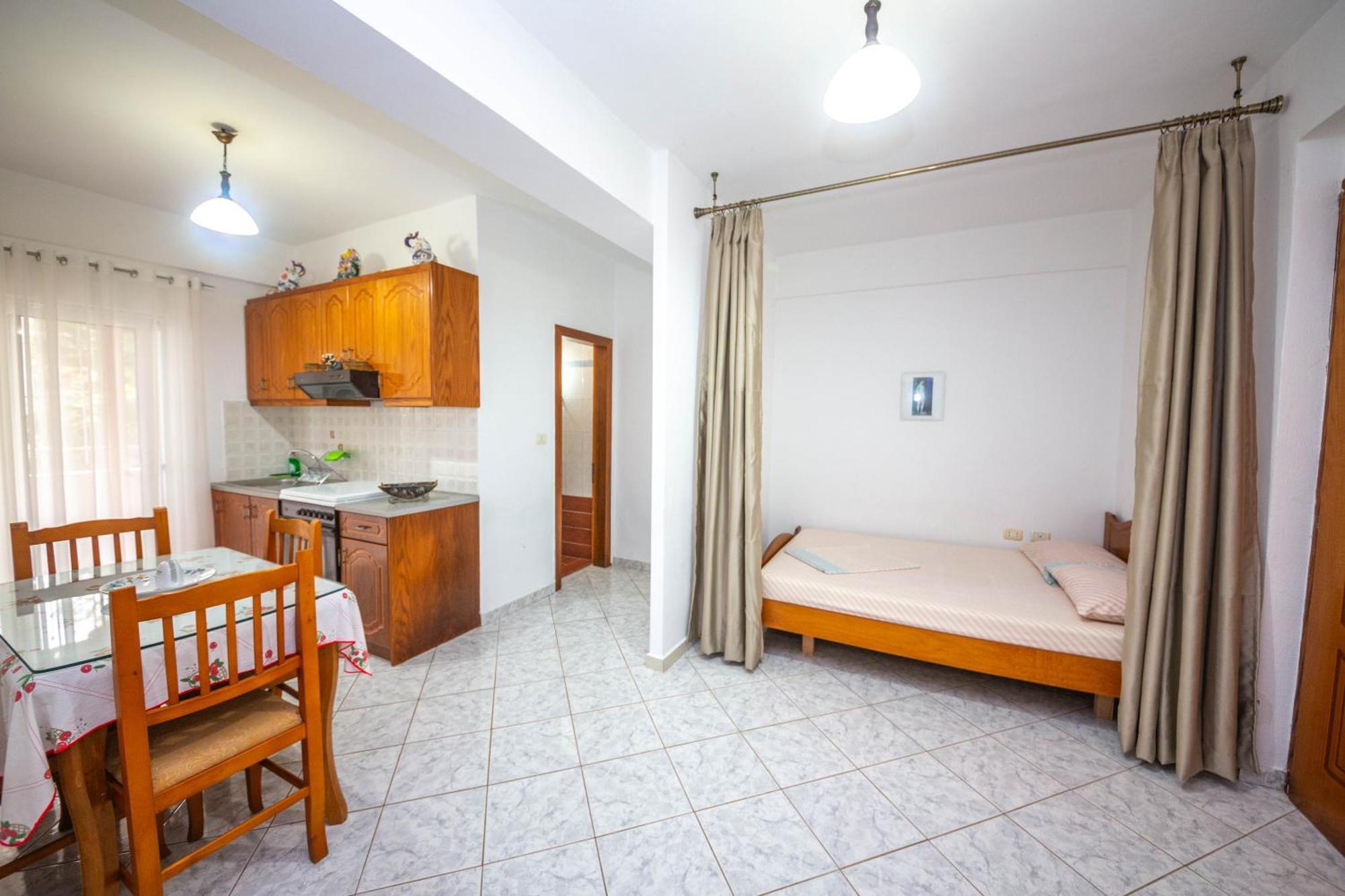 Apartments Cikuli Sarande Bagian luar foto
