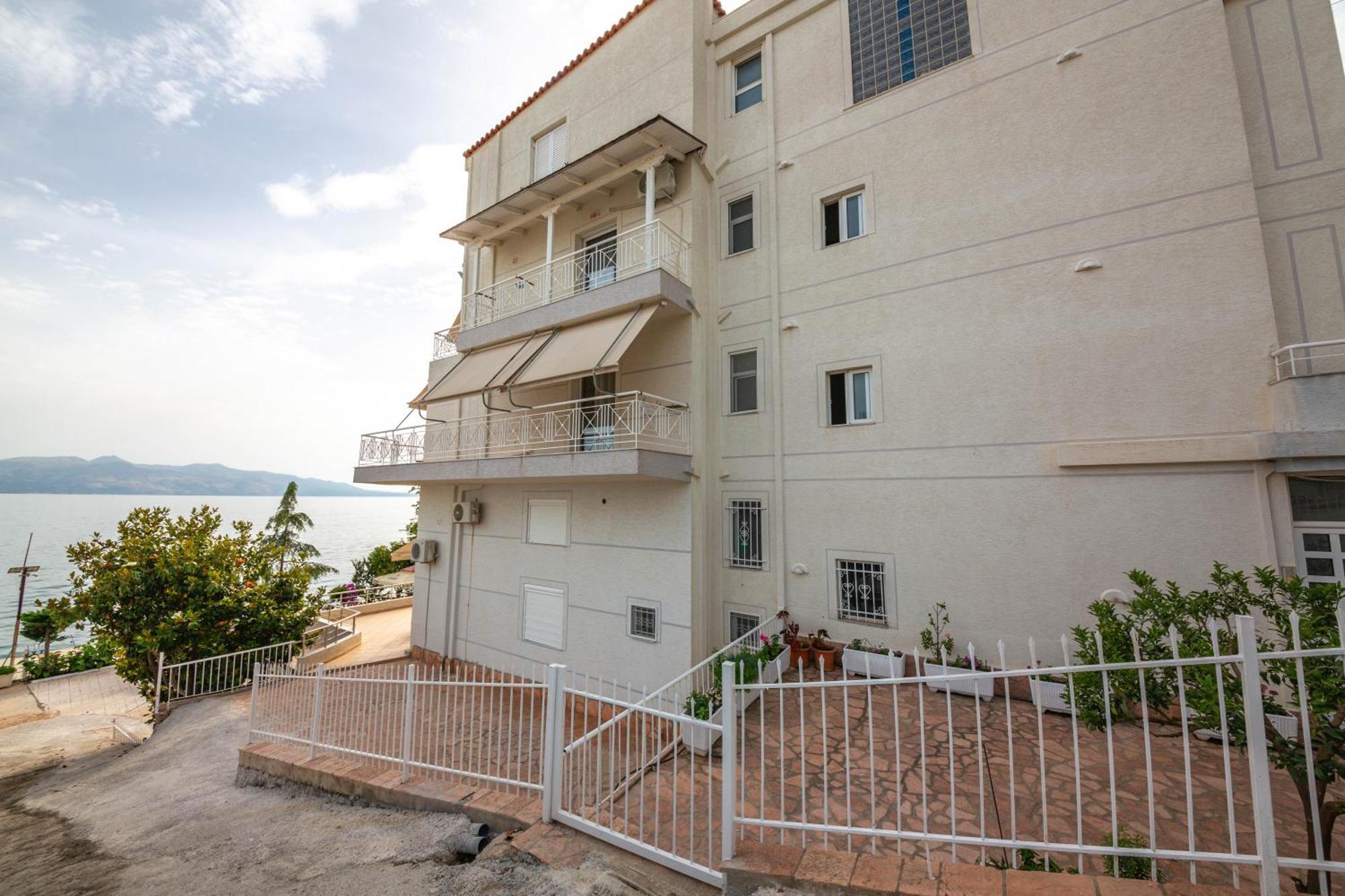 Apartments Cikuli Sarande Bagian luar foto