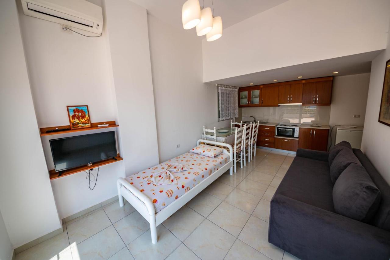Apartments Cikuli Sarande Bagian luar foto